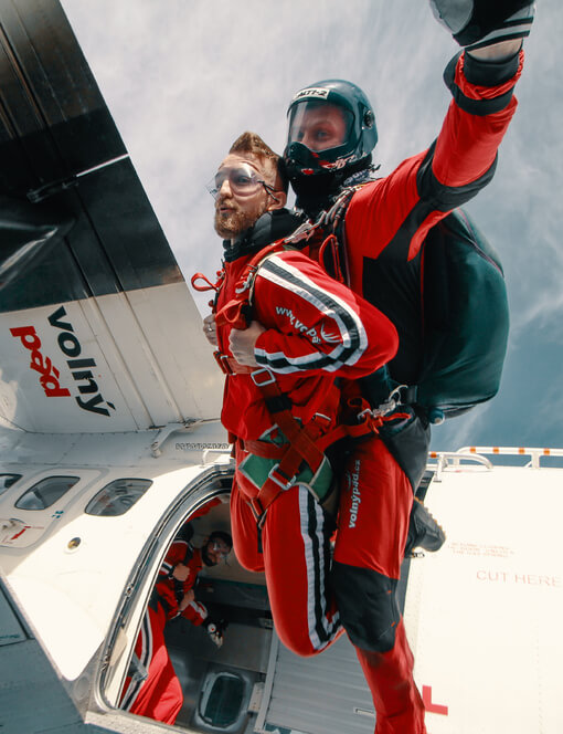 Tandemový seskok z výšky až 4200 m v Rakousku 